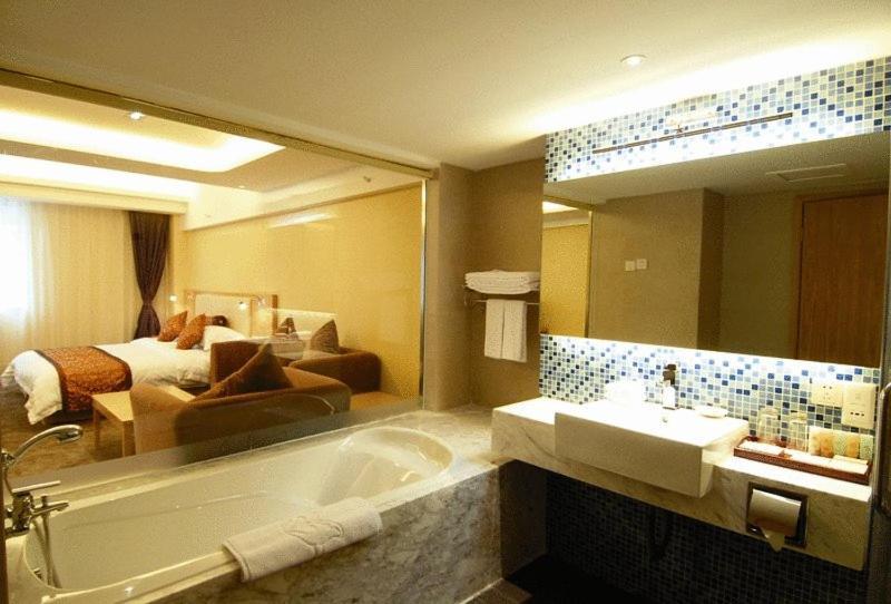 Jian Li Harmony Hotel Guangzhou Room photo